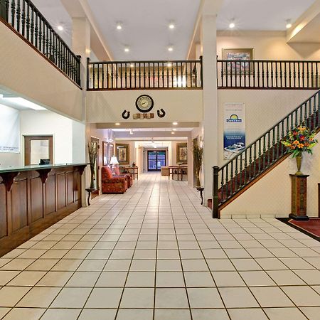 Days Inn & Suites By Wyndham Hickory Eksteriør bilde