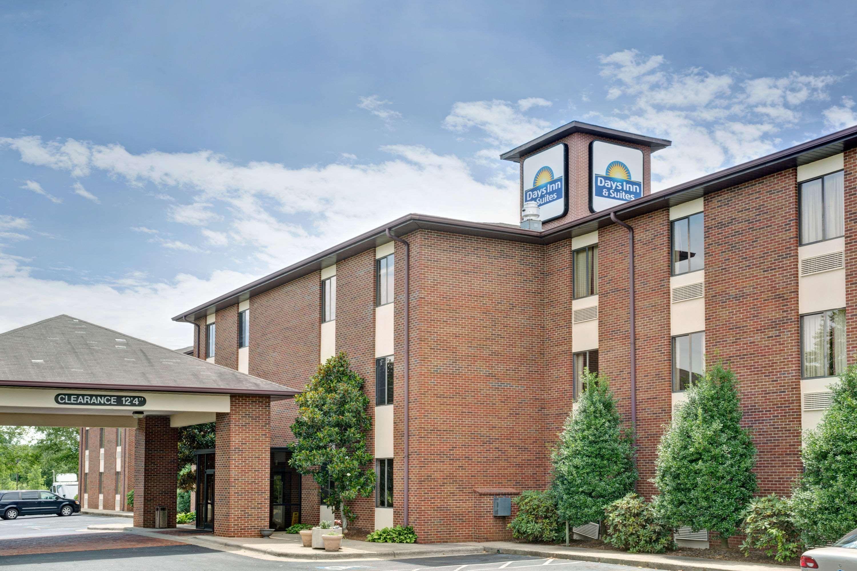 Days Inn & Suites By Wyndham Hickory Eksteriør bilde